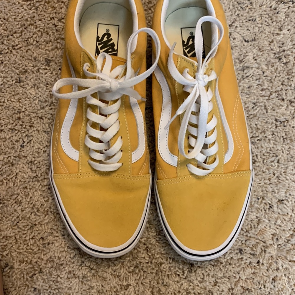 Vans - Picture 2 of 4